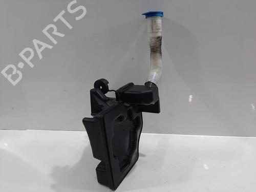 Used Windscreen washer tank Windscreen washer tank SKODA FABIA III Estate (NJ5) 1.4 TDI (90 hp) 33988195 33988195