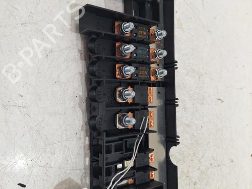 Used Fuse box Fuse box LAND ROVER RANGE ROVER IV (L405) 4.4 SDV8 4x4 (340 hp) 32682688 32682688