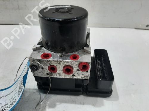 Used ABS pump VOLVO V40 Hatchback (525) D2 (114 hp) 30559722