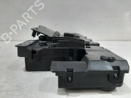 Fuse box LAND ROVER RANGE ROVER IV (L405) 4.4 SDV8 4x4 | BP28722673E1