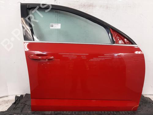 Used Right front door Right front door 38447861 38447861