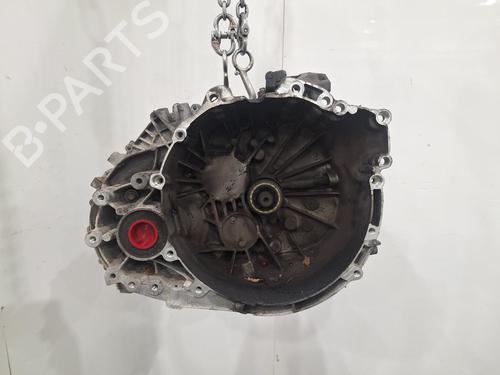 Gearkasse VOLVO V40 Hatchback (525) T2 (122 hp) 31650213