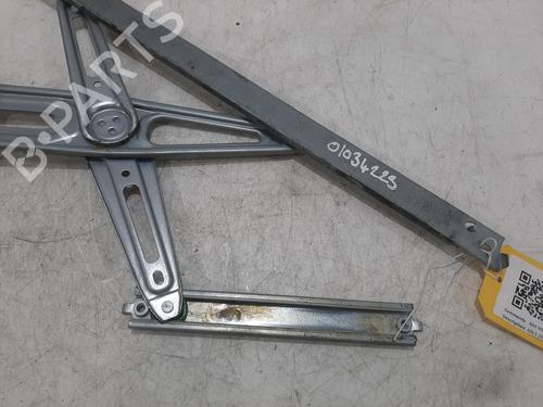 Front right window mechanism TOYOTA YARIS (_P13_) 1.3 (NSP130_, NSP130) | BP30517137C23