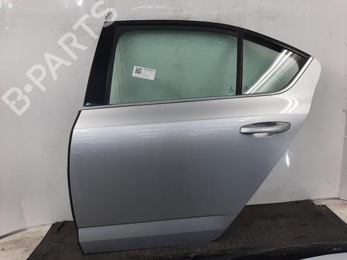 Used Left rear door Left rear door 38447640 38447640