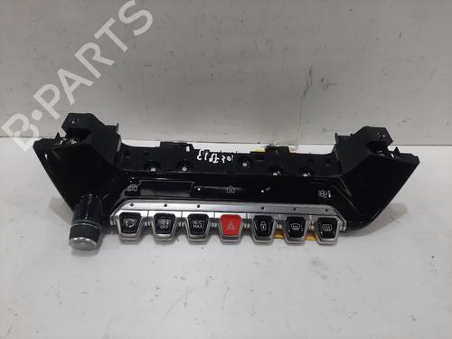 climate-control-peugeot-2008-ii-ud_-us_-uy_-uj_-ur_-uc_-2019-30260065 main image