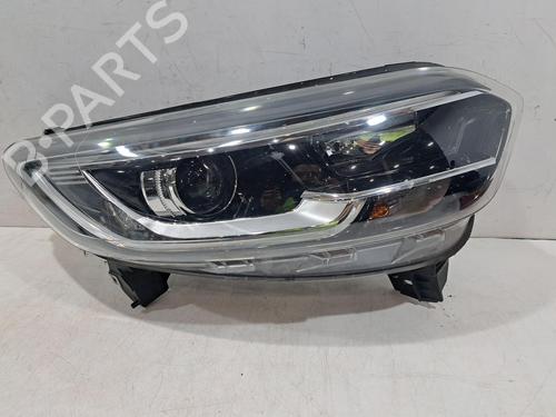 Used Right headlight RENAULT KADJAR (HA_, HL_) 1.2 TCe 130 (HLMR) (130 hp) 30058012