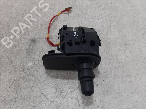 switch-renault-clio-iii-br01-cr01-2005-2006-2007-2008-2009-2010-2011-2012-2013-2014-32448718 main image