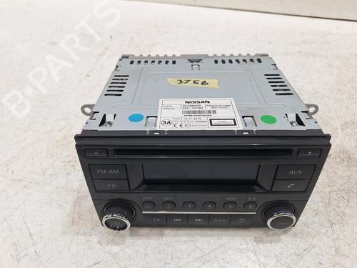 Bilradio NISSAN QASHQAI I (J10, NJ10) 1.6 (117 hp) 32120633