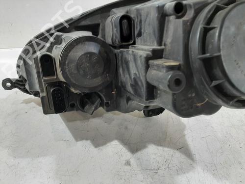Right headlight VW GOLF V (1K1) 1.9 TDI | BP31999494C29