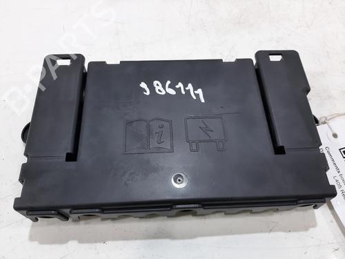 Used Fuse box LAND ROVER RANGE ROVER IV (L405) 4.4 SDV8 4x4 (340 hp) 30179993