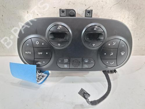 climate-control-fiat-500-312_-2007-33699298 main image