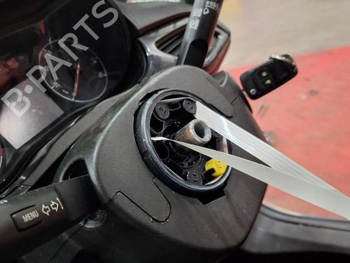 Used Steering wheel VAUXHALL CORSA Mk IV (E) (X15) 1.2 (69 hp) 30496631