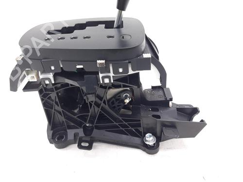 Gear lever TOYOTA YARIS (_P13_) 1.5 Hybrid (NHP130_) | BP31304947M90 