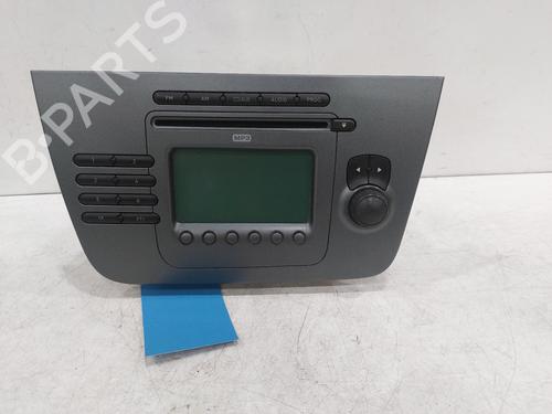 Used Radio SEAT TOLEDO III (5P2) 2.0 TDI 16V (140 hp) 26776530