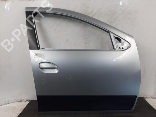 Używane Drzwi przednie prawe DACIA DUSTER (HM_) 1.3 TCe 130 (HMMF) (131 hp) 30735514
