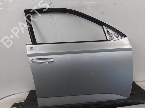 Used Right front door Right front door 38447107 38447107