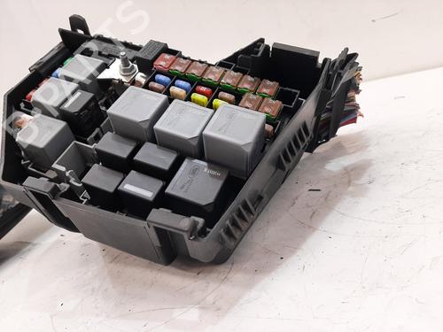 Fuse box LAND ROVER RANGE ROVER EVOQUE (L551) 2.0 D180 MHEV 4x4 | BP39413385E1 - Image 6