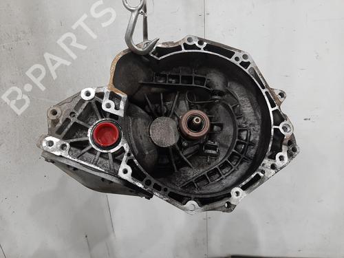 Used Gearbox VAUXHALL CORSA Mk IV (E) (X15) 1.4 (90 hp) 26852055