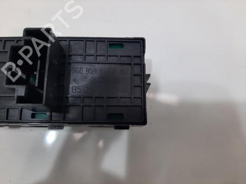 Right front window switch VW GOLF VII (5G1, BQ1, BE1, BE2) 1.5 TSI | BP37593236I26 - Image 2