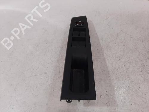 Interruttore Interruttore TOYOTA YARIS (_P13_) 1.3 (NSP130_, NSP130) (99 hp) 33699675 33699675