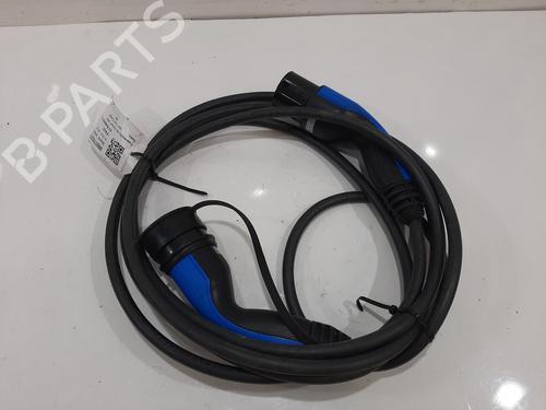 other-jaguar-i-pace-x590-2018-37160511 main image