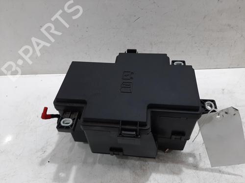 Used Fuse box JAGUAR I-PACE (X590) EV400 AWD (400 hp) 32214888