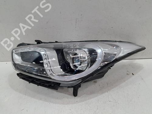 Used Left headlight HYUNDAI i40 I CW (VF) 1.7 CRDi (136 hp) 31812758