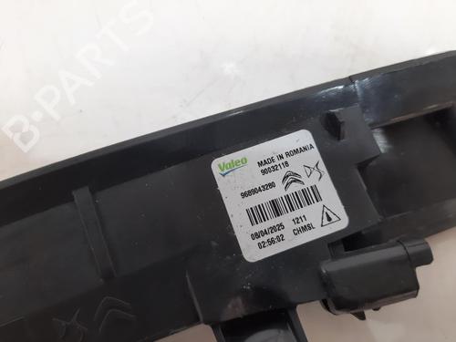 Third brake light VAUXHALL CORSA Mk V (F) 1.2 | BP37266954L11 - Image 2