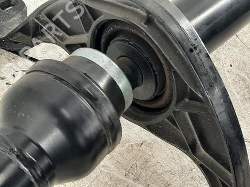 Driveshaft AUDI Q3 (8UB, 8UG) 2.0 TDI quattro | BP26815732M37 