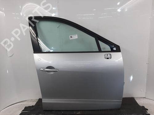Used Right front door Right front door 38446725 38446725
