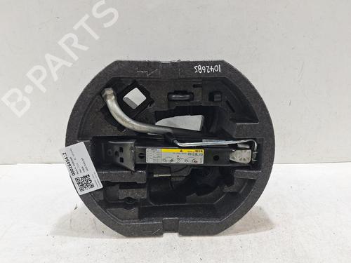 Used Jack Kit SKODA FABIA III (NJ3) 1.2 TSI (90 hp) 32410068