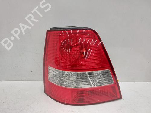 Used Left taillight KIA SORENTO I (JC) 2.5 CRDi 4WD (140 hp) 26767356