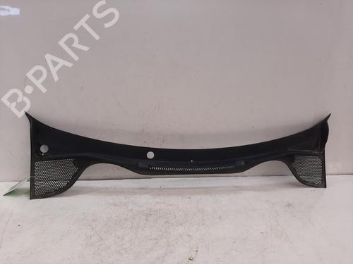 Griglia sotto parabrezza Griglia sotto parabrezza VW POLO V (6R1, 6C1) 1.0 (60 hp) 37272361 37272361