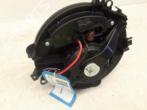 Heater blower motor VW GOLF VIII (CD1, DA1) 1.5 TSI | BP31537551M62 