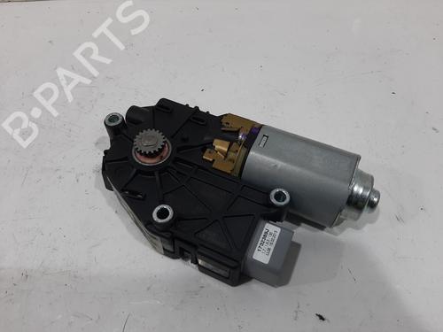 sunroof-engine-land-rover-range-rover-iv-l405-2012-2013-2014-2015-2016-2017-2018-2019-2020-2021-32448455 main image