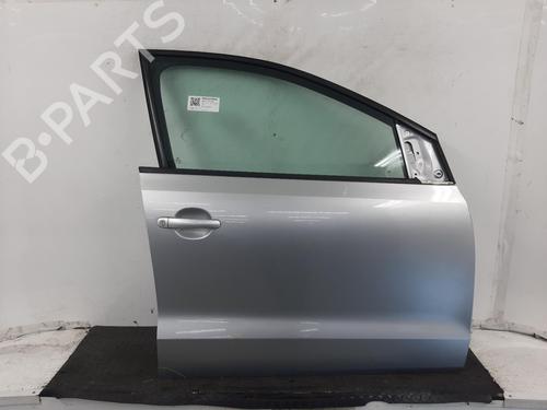 right-front-door-vw-polo-v-6r1-6c1-2009-2010-2011-2012-2013-2014-2015-2016-2017-2018-2019-2020-2021-2022-32409408 main image