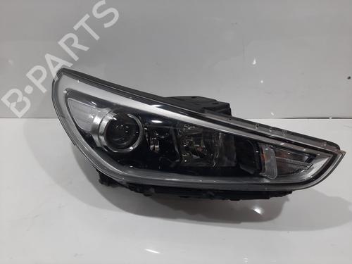 right-headlight-hyundai-i30-estate-pde-2017-37991434 main image
