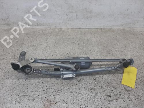Used Front wiper motor BMW 3 Convertible (E93) 320 d (184 hp) 26828416