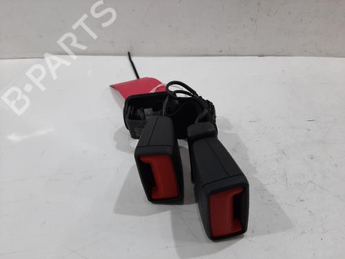 Used Seat buckle VW POLO VI (AW1, BZ1, AE1) 1.0 TSI (95 hp) 32409052