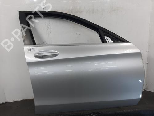 Used Right front door Right front door 39070609 39070609