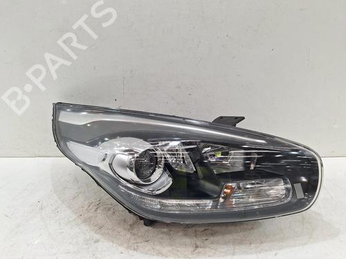 Used Right headlight KIA CARENS IV 1.7 CRDi (136 hp) 31538014