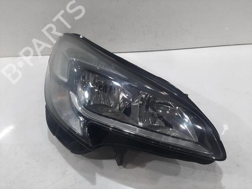 Used Right headlight VAUXHALL CORSA Mk IV (E) (X15) 1.4 (90 hp) 31305735