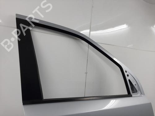 Right front door LAND ROVER FREELANDER 2 (L359) 2.2 TD4 4x4 | BP26858591C3 