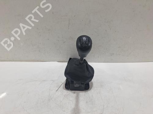 gear-lever-toyota-aygo-_b1_-2005-2006-2007-2008-2009-2010-2011-2012-2013-2014-32193350 main image