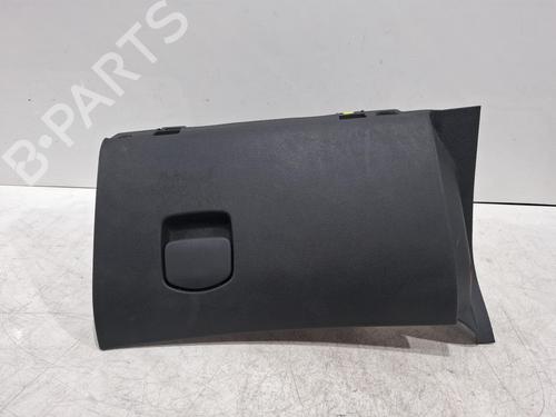 Used Glove box Glove box VAUXHALL CORSA Mk III (D) (S07) 1.4 (L08) (101 hp) 40173936 40173936