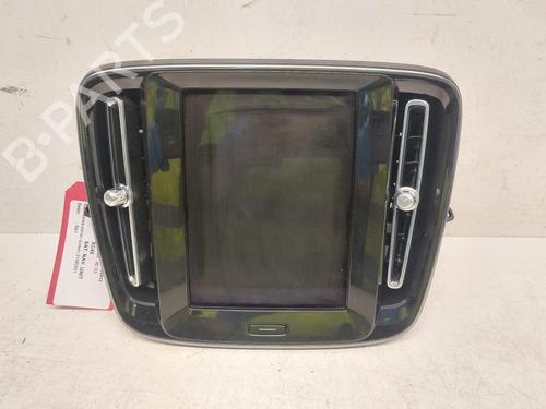 Used Display monitor VOLVO XC40 (536) T3 (163 hp) 26828615