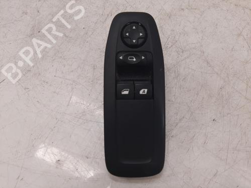 Højre fortil elrude kontakt Højre fortil elrude kontakt PEUGEOT 2008 I (CU_) 1.6 BlueHDi 100 (100 hp) 37409339 37409339
