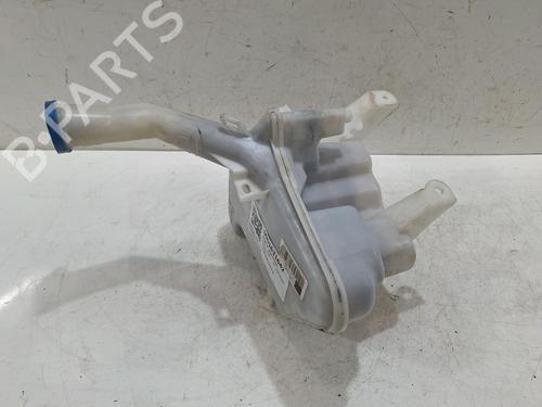 Used Windscreen washer tank TOYOTA YARIS (_P9_) 1.33 VVT-i (NSP90_, NSP90R) (100 hp) 32193388
