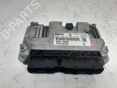 Used Control unit TOYOTA YARIS (_P13_) 1.0 (KSP130_, KSP130) (69 hp) 26796544