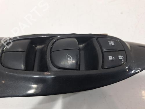 Switch NISSAN JUKE (F15) 1.6 | BP31965110I30